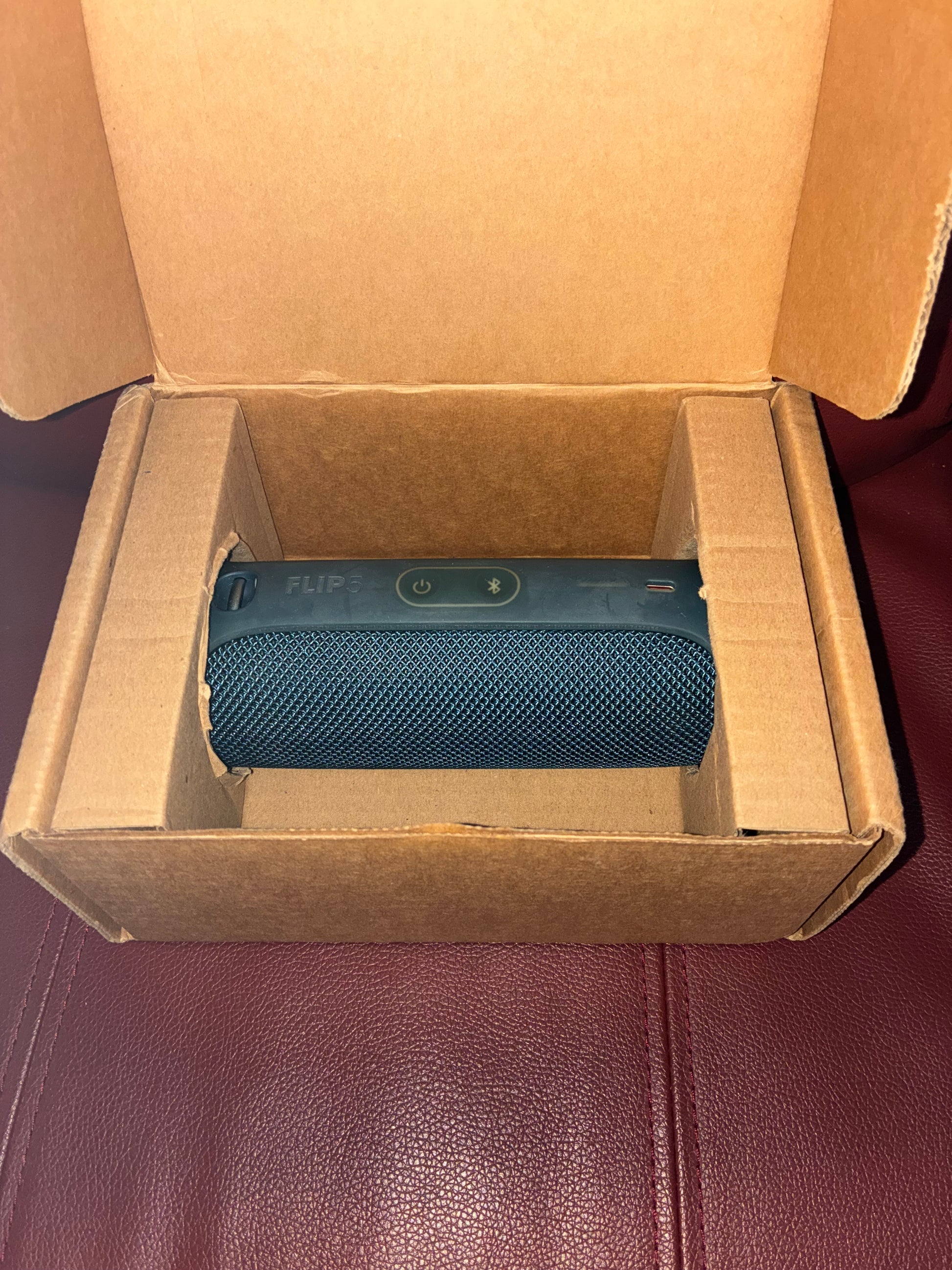JBL Flip 5 Portable Waterproof Speaker - Ocean Blue